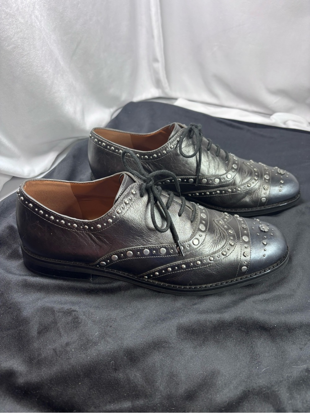 Coach Tegan Oxford Gunmetal Leather Tea Rose Silver Stud Lace Up Shoes W Sz 9 B - Picture 6 of 9